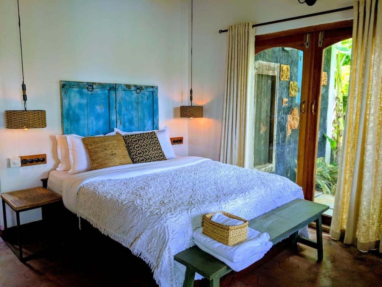 Sunsets And Palm Trees Bed and Breakfast Alappuzha Eksteriør billede