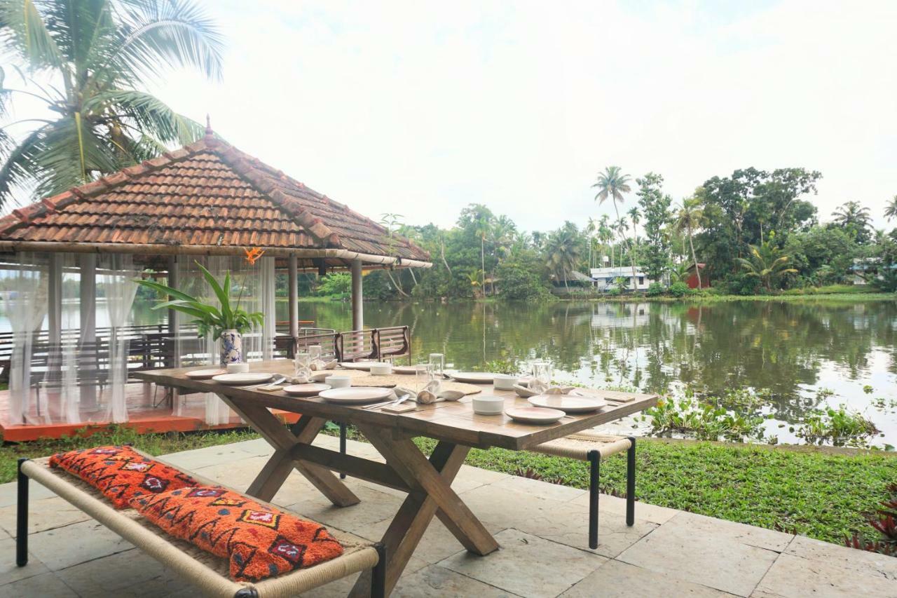 Sunsets And Palm Trees Bed and Breakfast Alappuzha Eksteriør billede